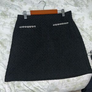 H&M Elegant Black Tweed Skirt